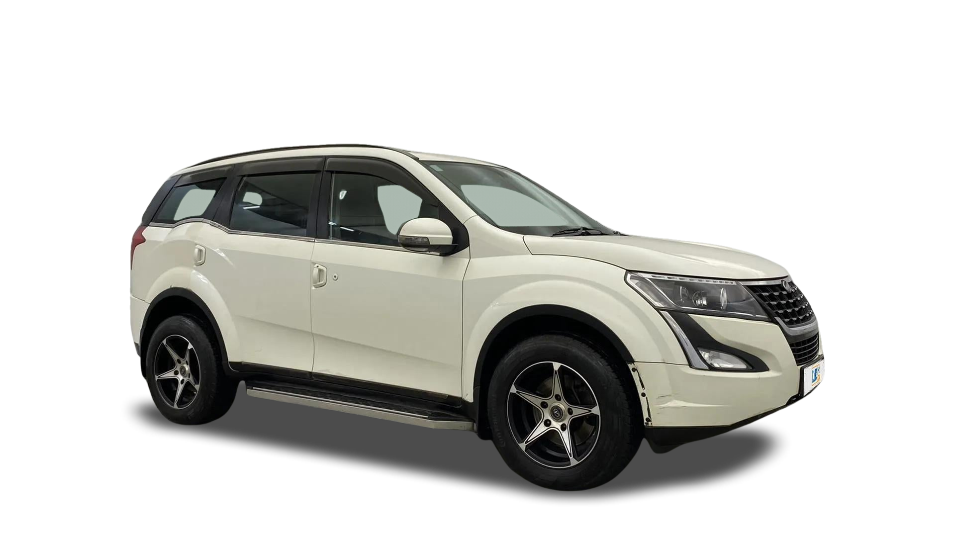 Mahindra XUV500-img