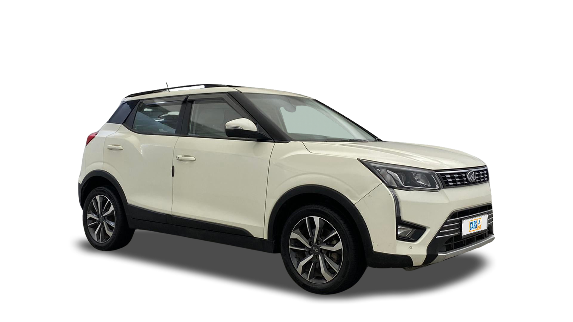 Mahindra XUV300-img
