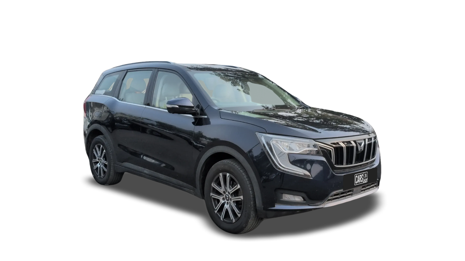 Mahindra XUV700-img