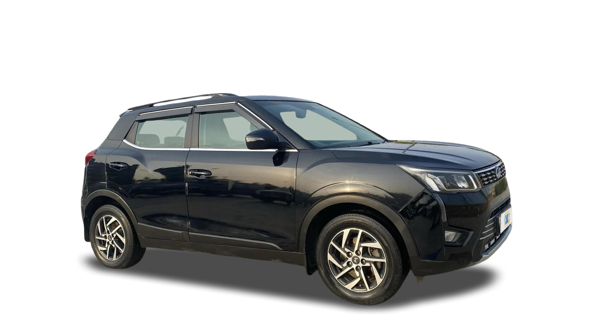 Mahindra XUV300-img