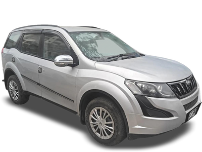 Mahindra XUV500-img