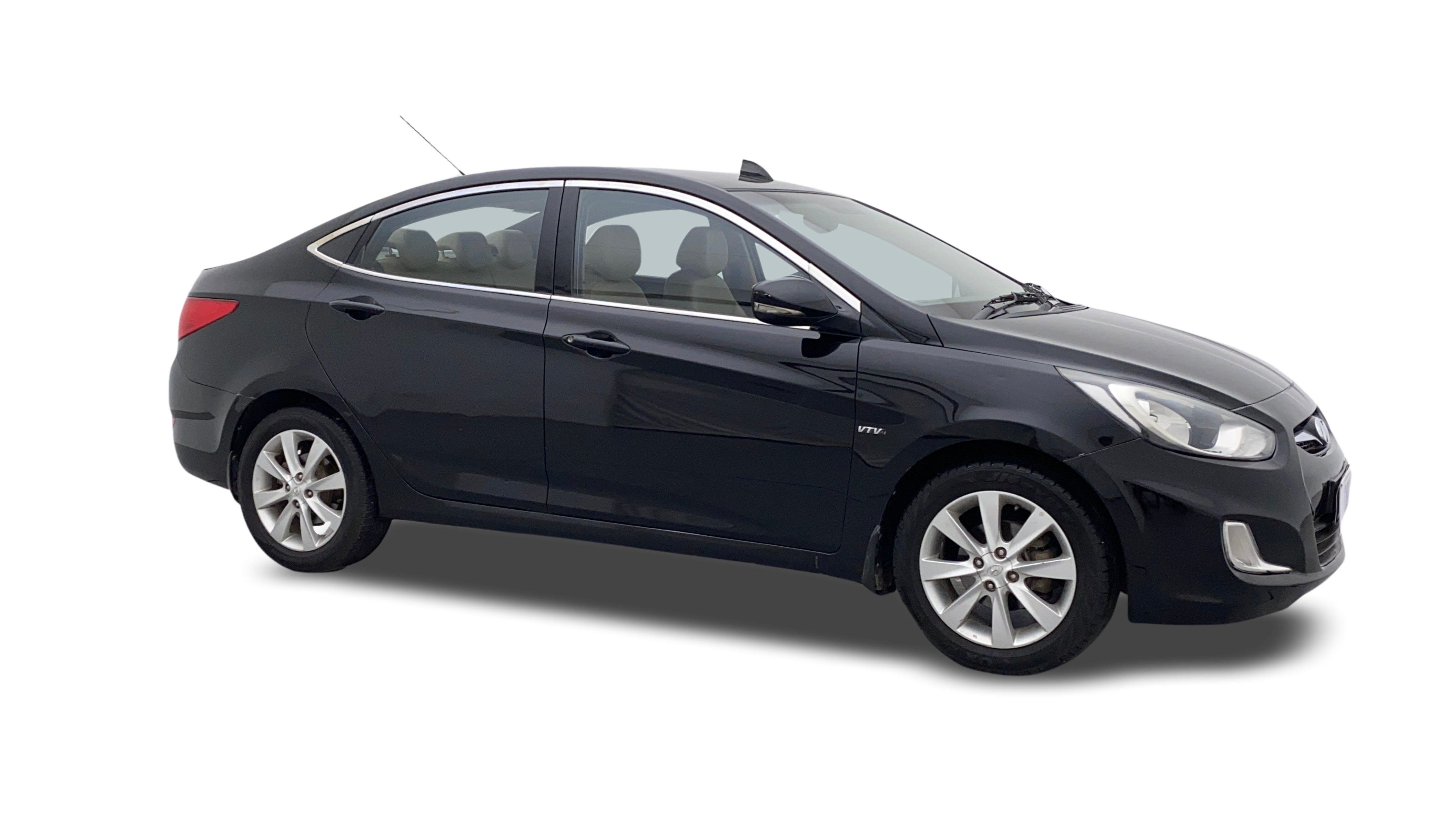 Hyundai Verna-img