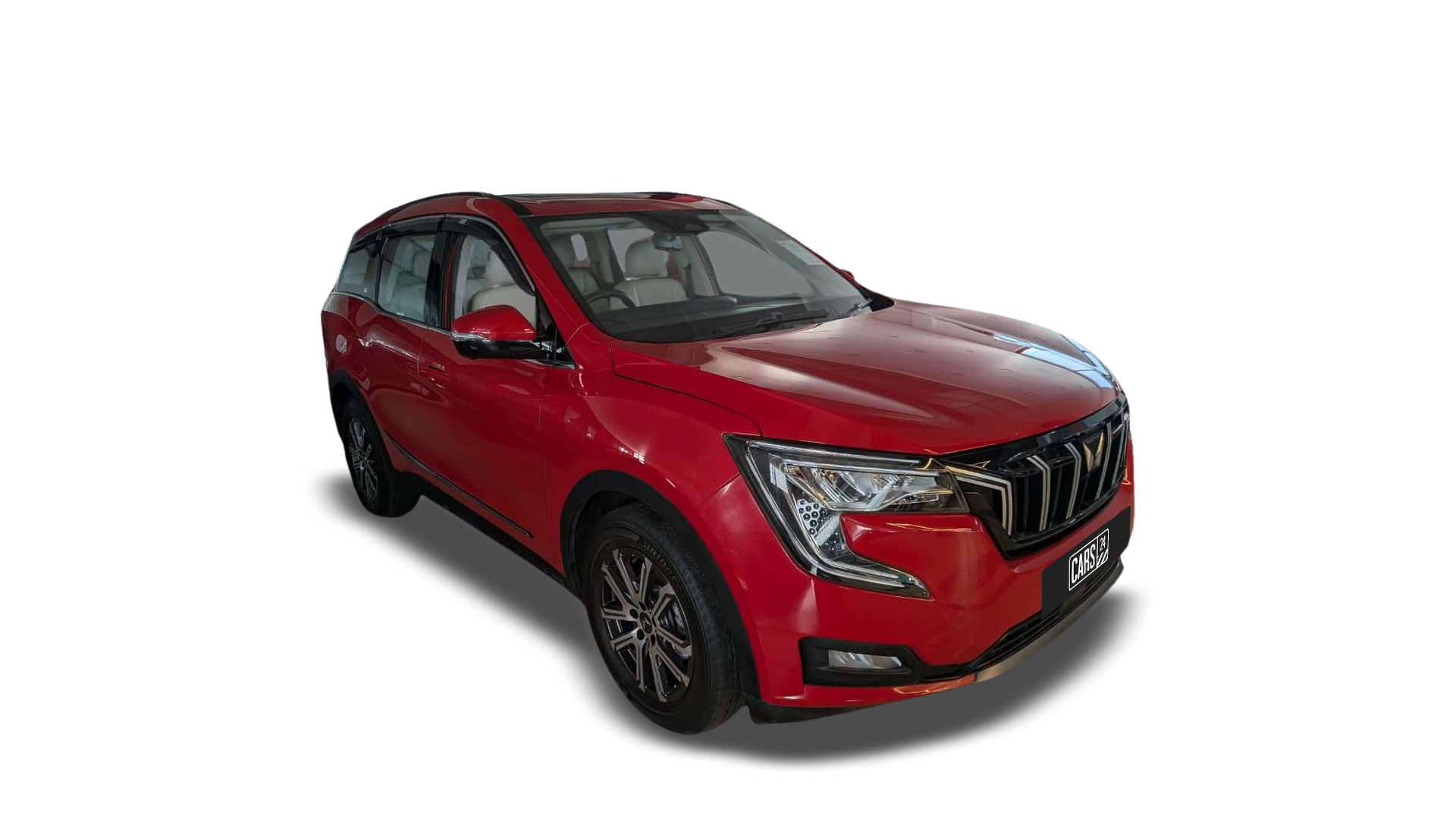 Mahindra XUV700-img