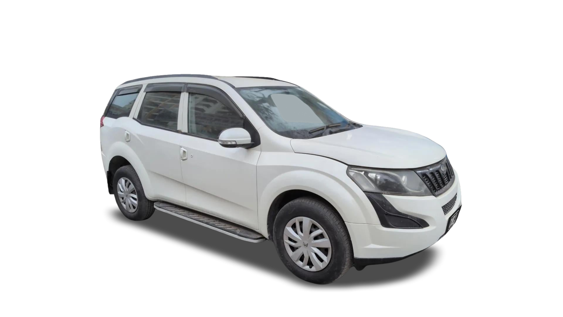 Mahindra XUV500-img