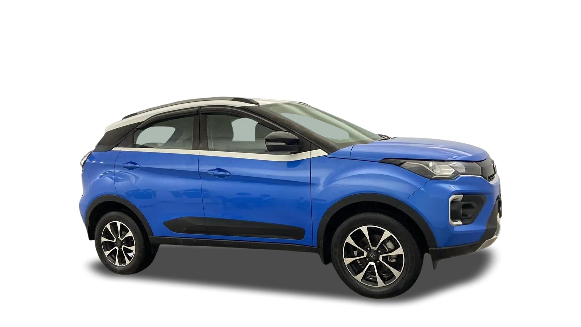 Tata NEXON-img