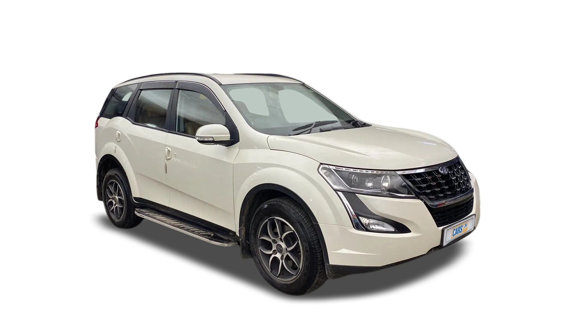 Mahindra XUV500-img