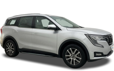 Mahindra XUV700-img
