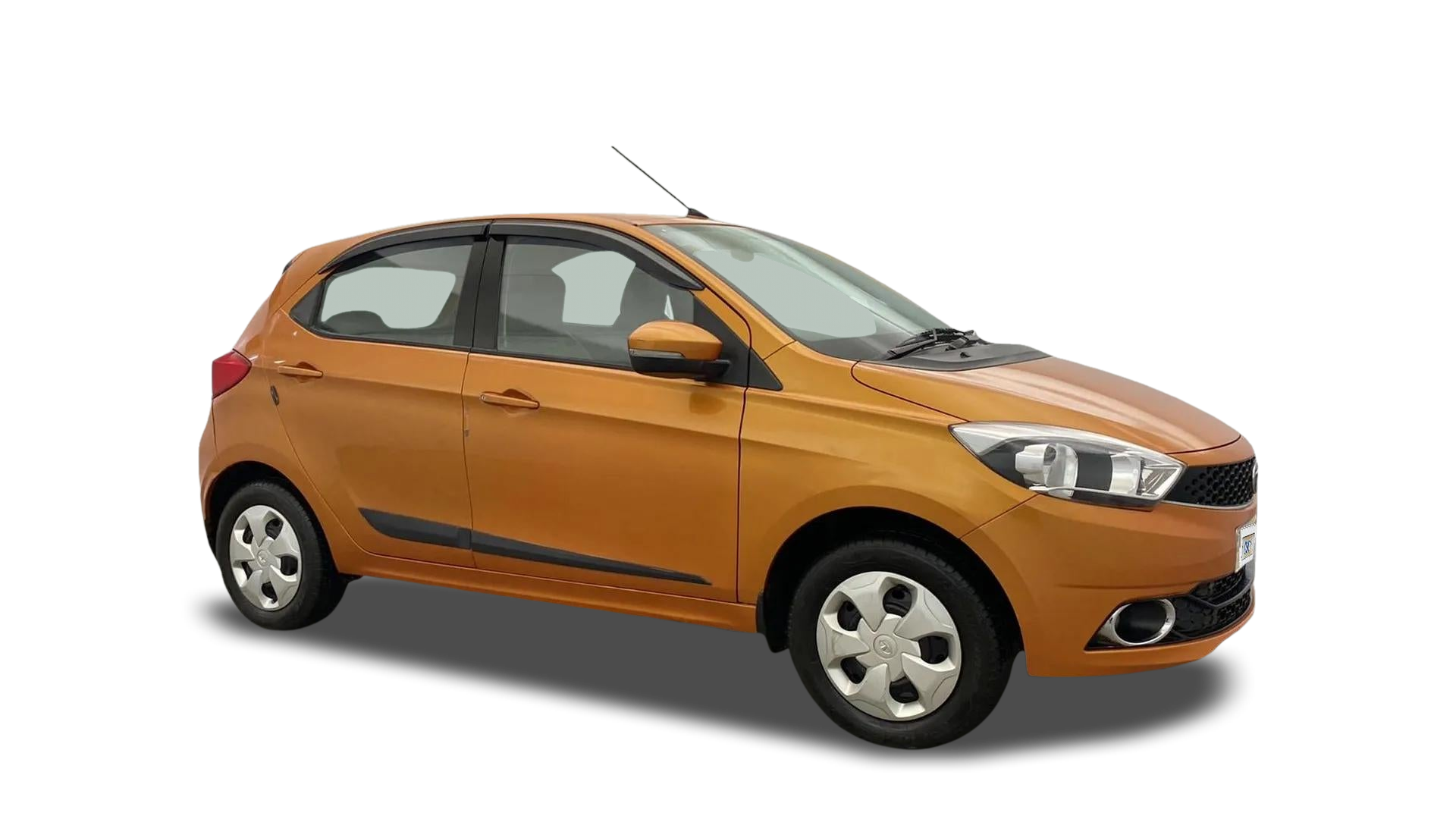 2016 Tata Tiago - Hatchback - Petrol - Manual - ₹3.51 lakh