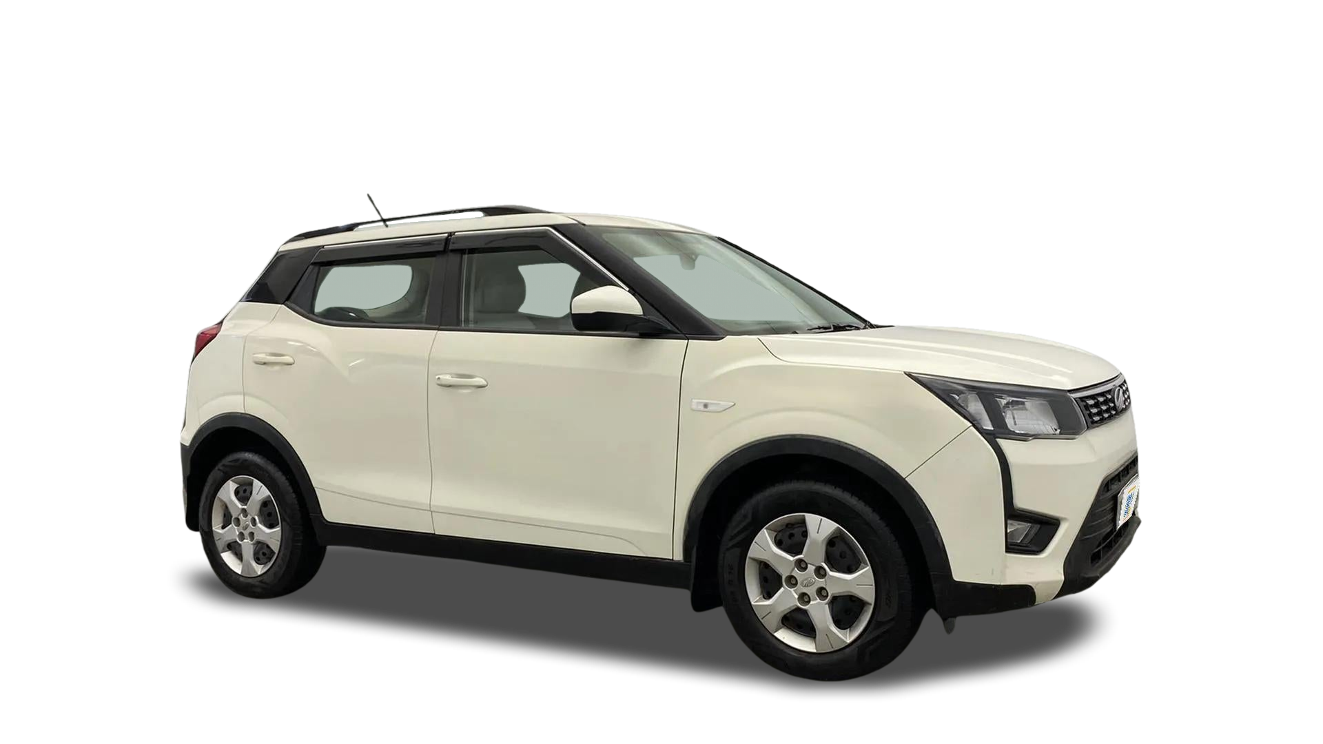 Mahindra XUV300-img