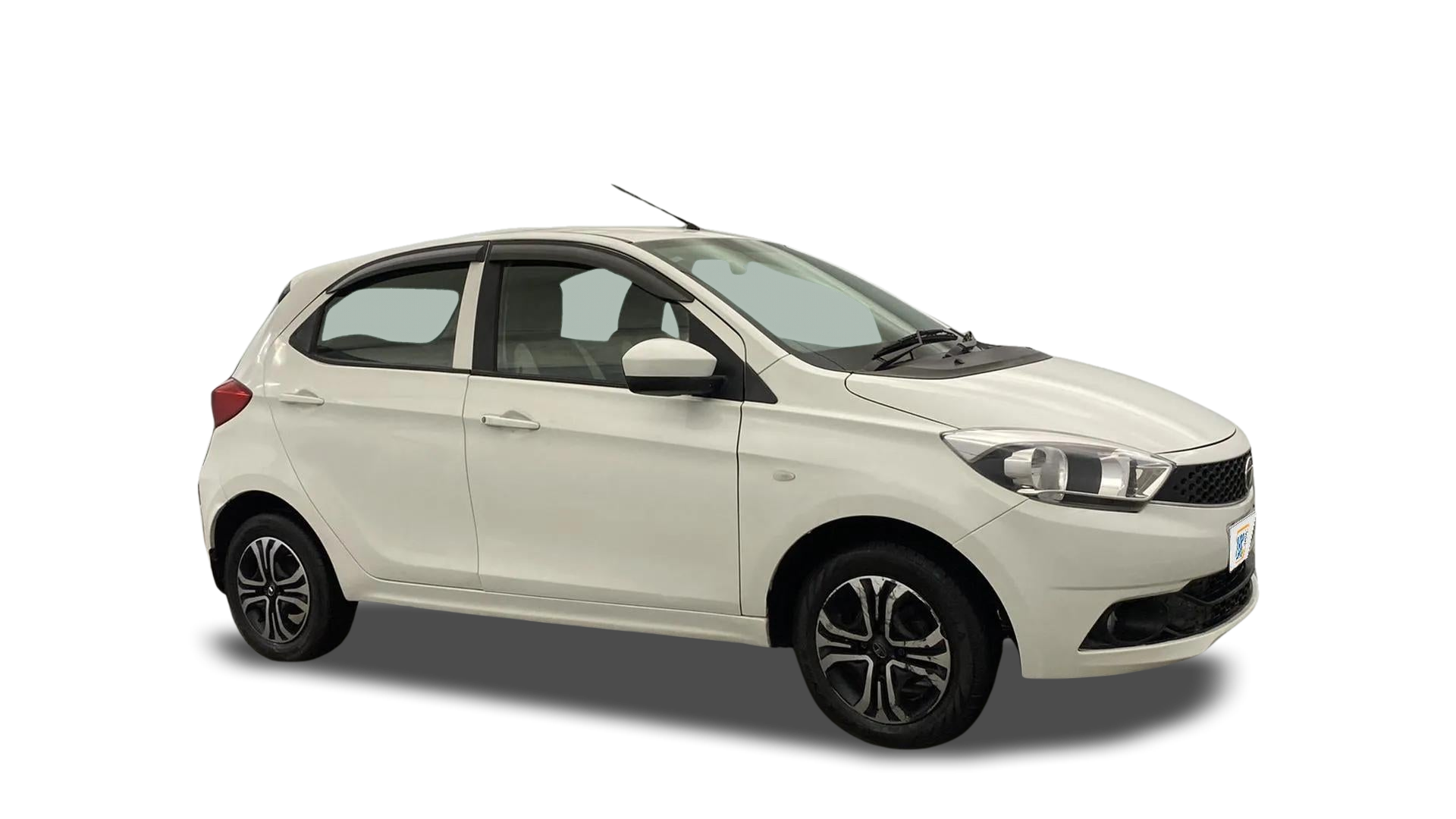 Tata Tiago-img