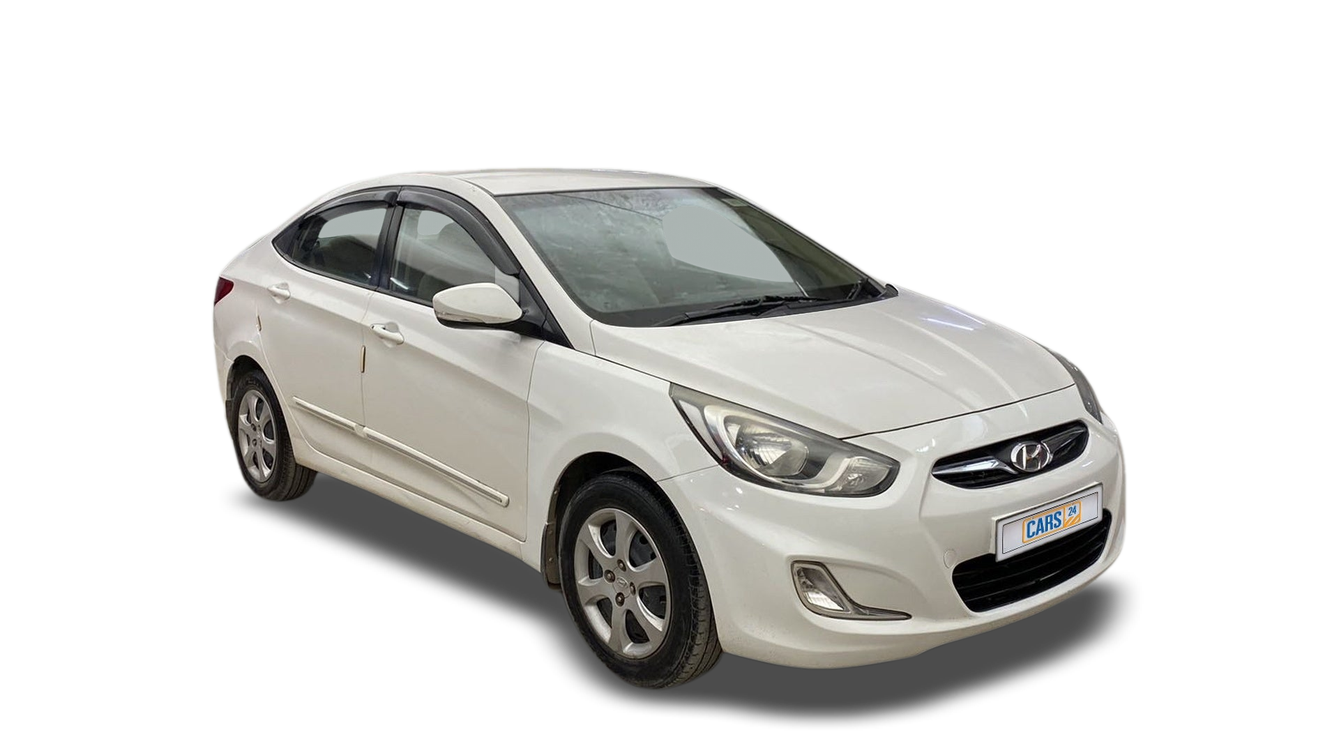 Hyundai Verna-img
