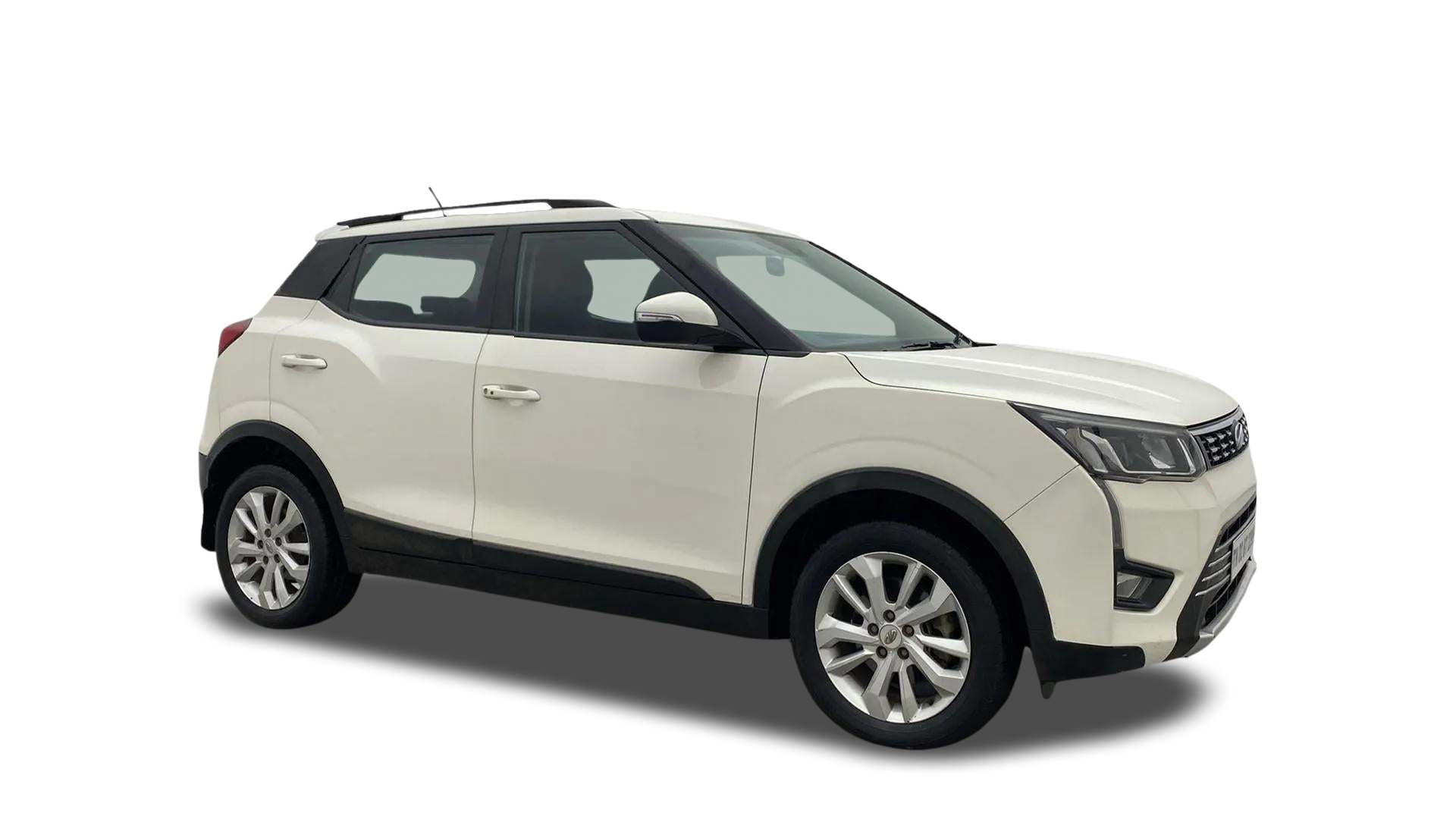 Mahindra XUV300-img