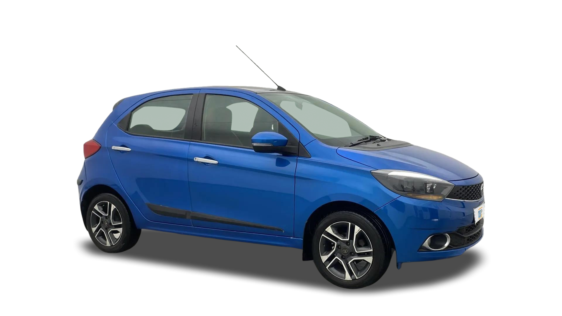 2018 Tata Tiago - Hatchback - Petrol - Manual - ₹3.90 lakh