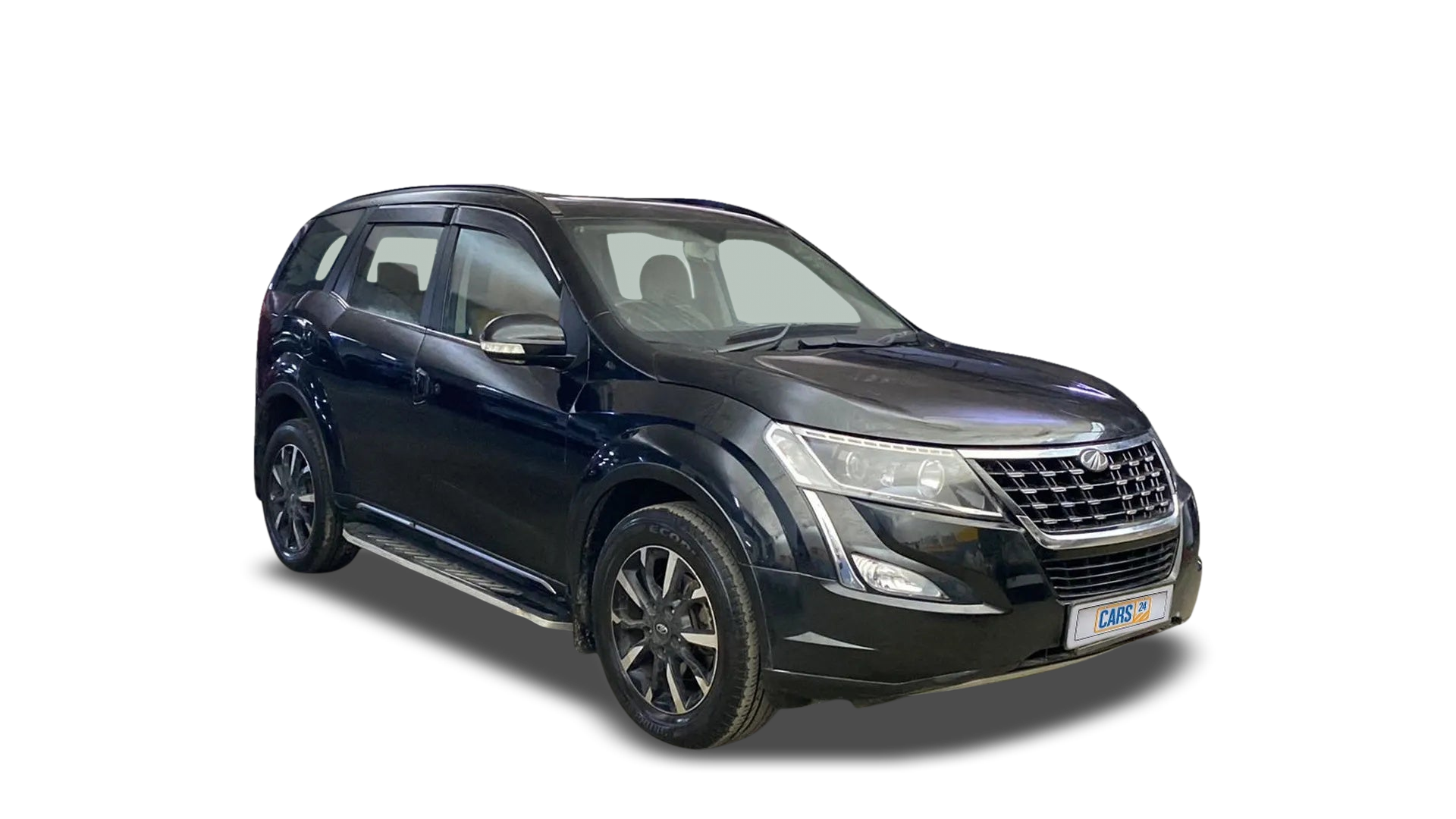 Mahindra XUV500-img