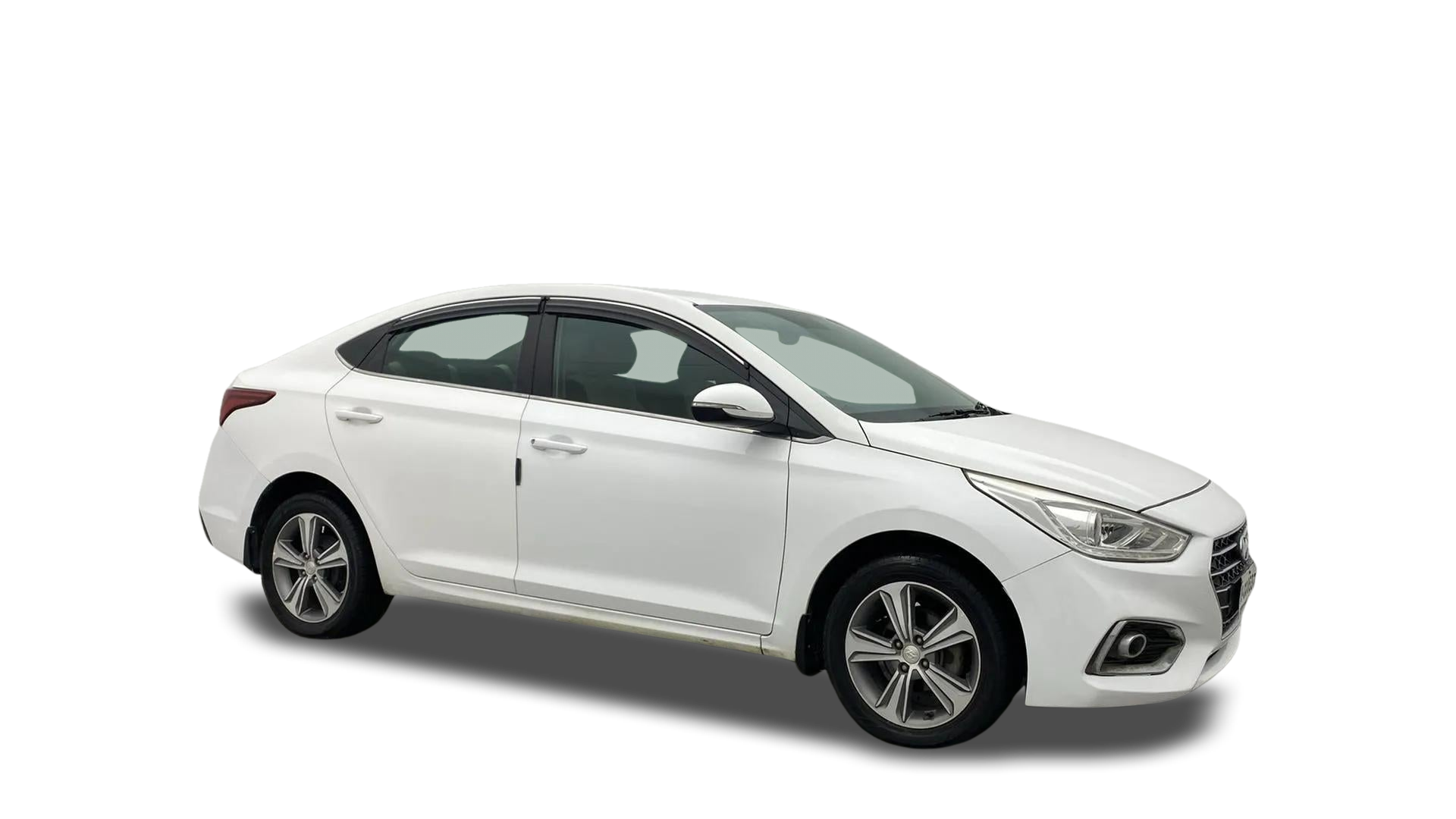 Hyundai Verna-img