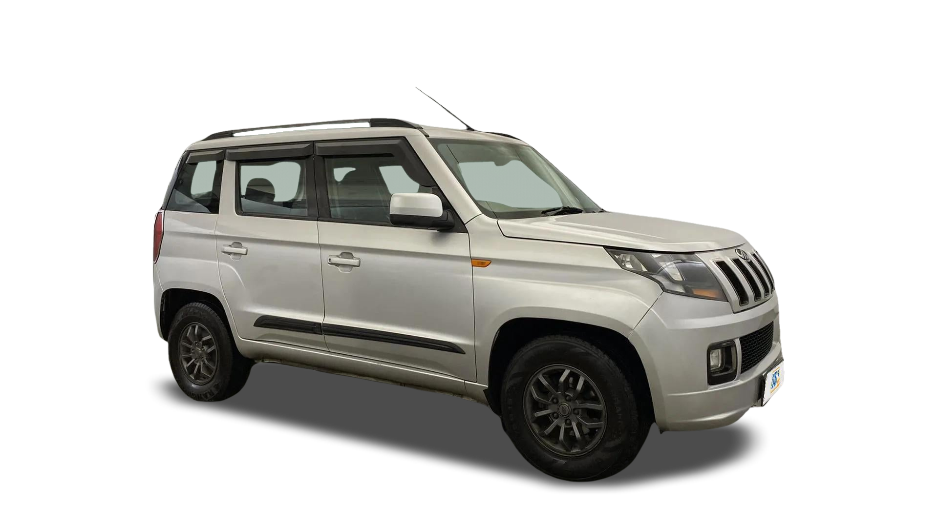 Mahindra TUV300-img