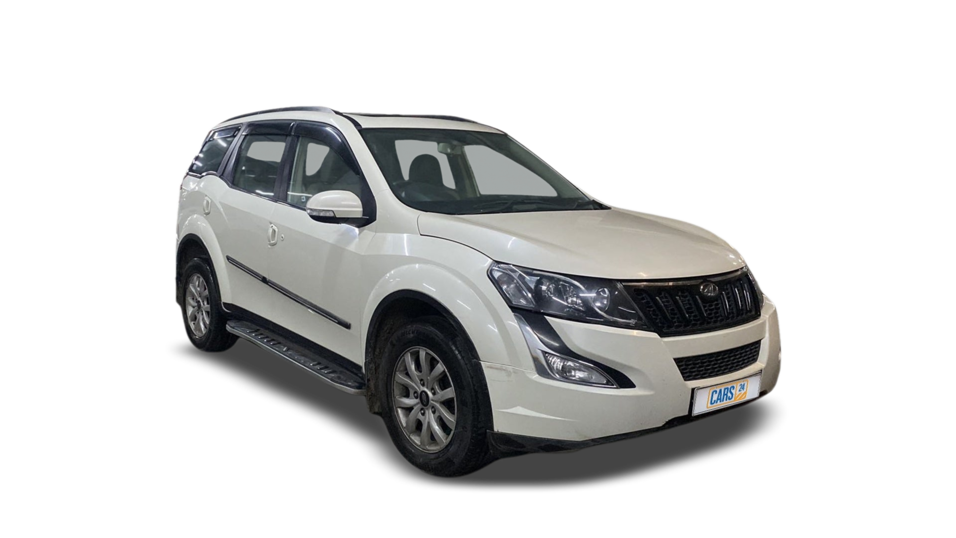 Mahindra XUV500-img