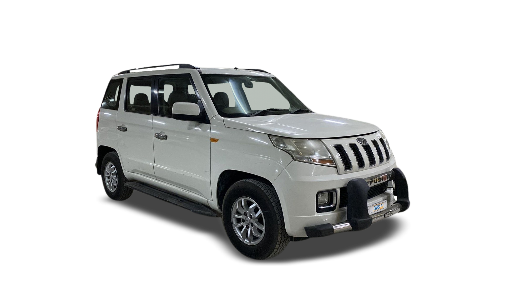 Mahindra TUV300-img
