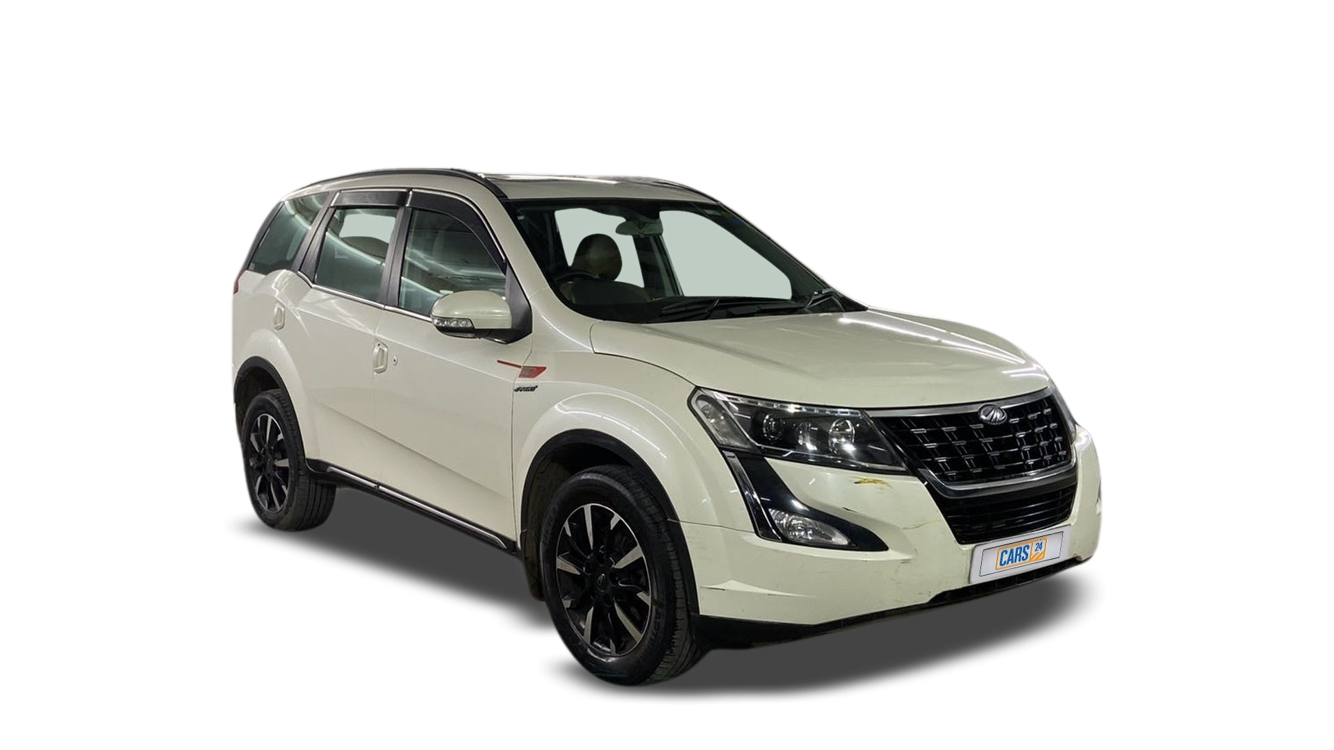Mahindra XUV500-img