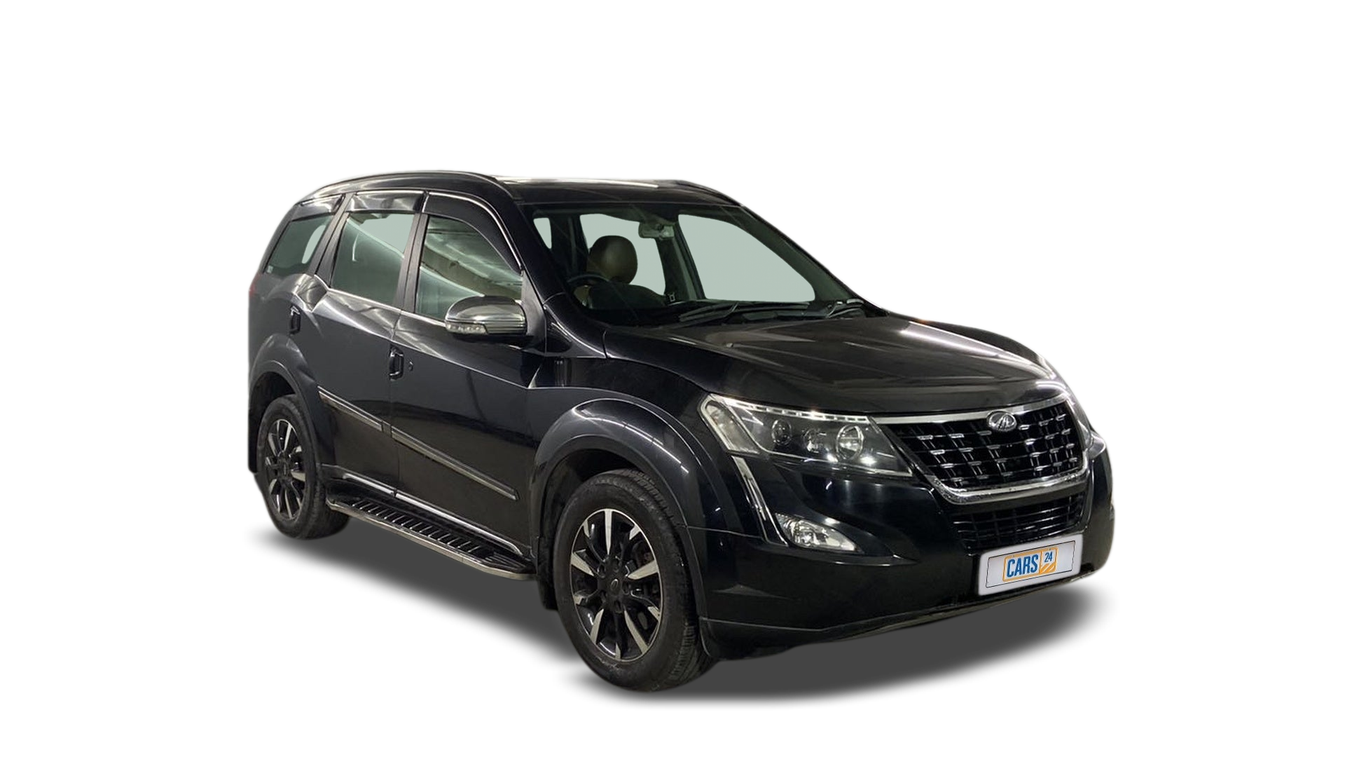 Mahindra XUV500-img