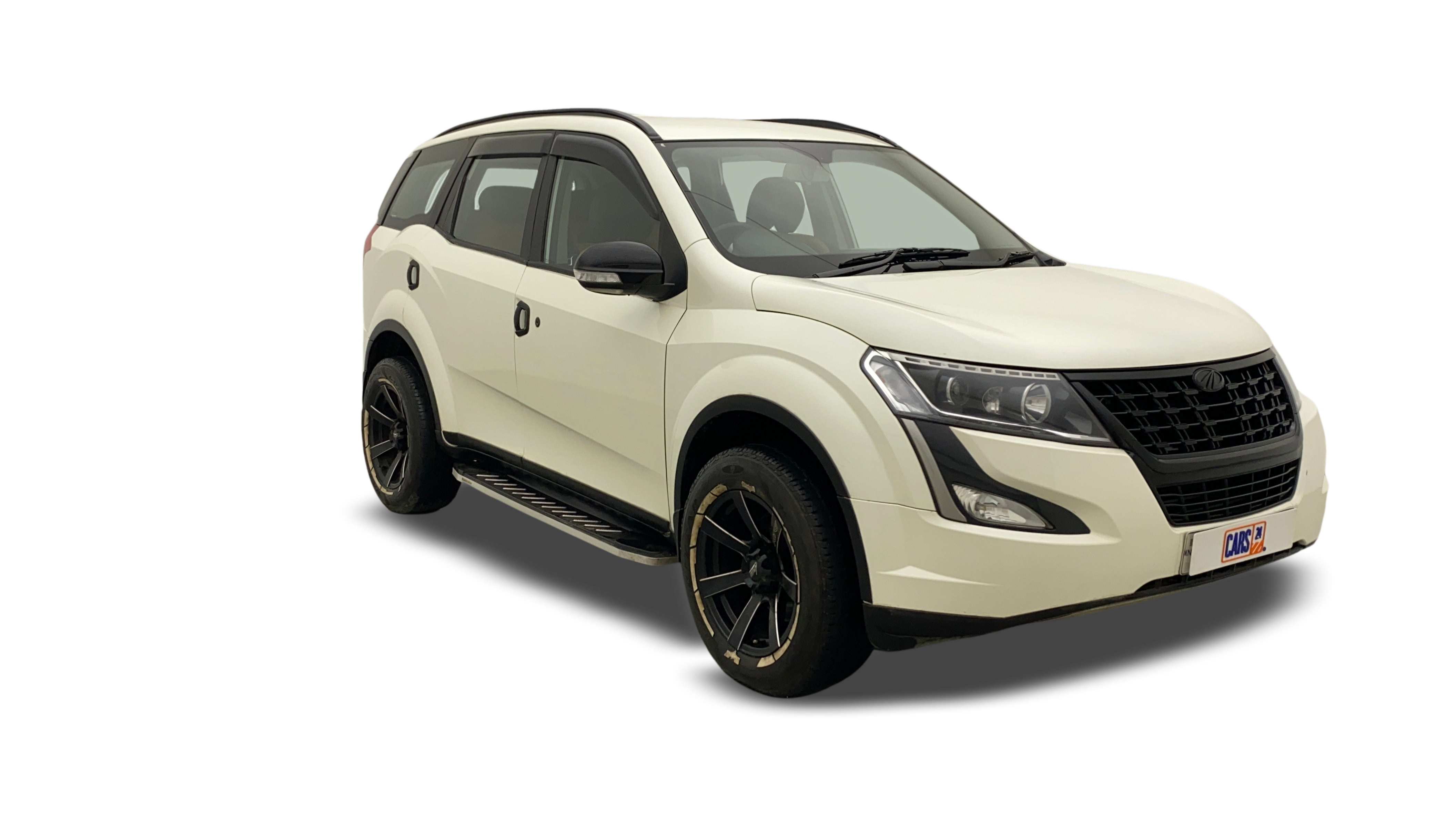 Mahindra XUV500-img