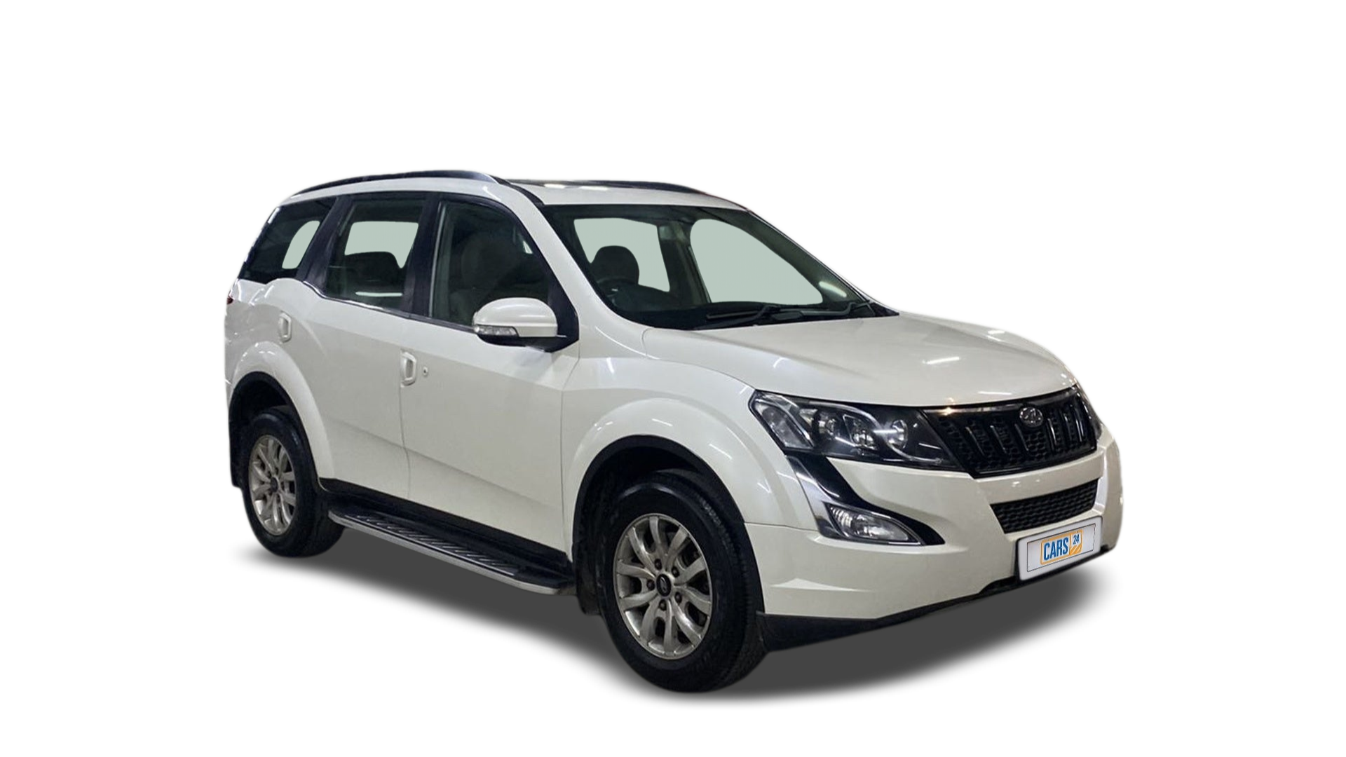 Mahindra XUV500-img