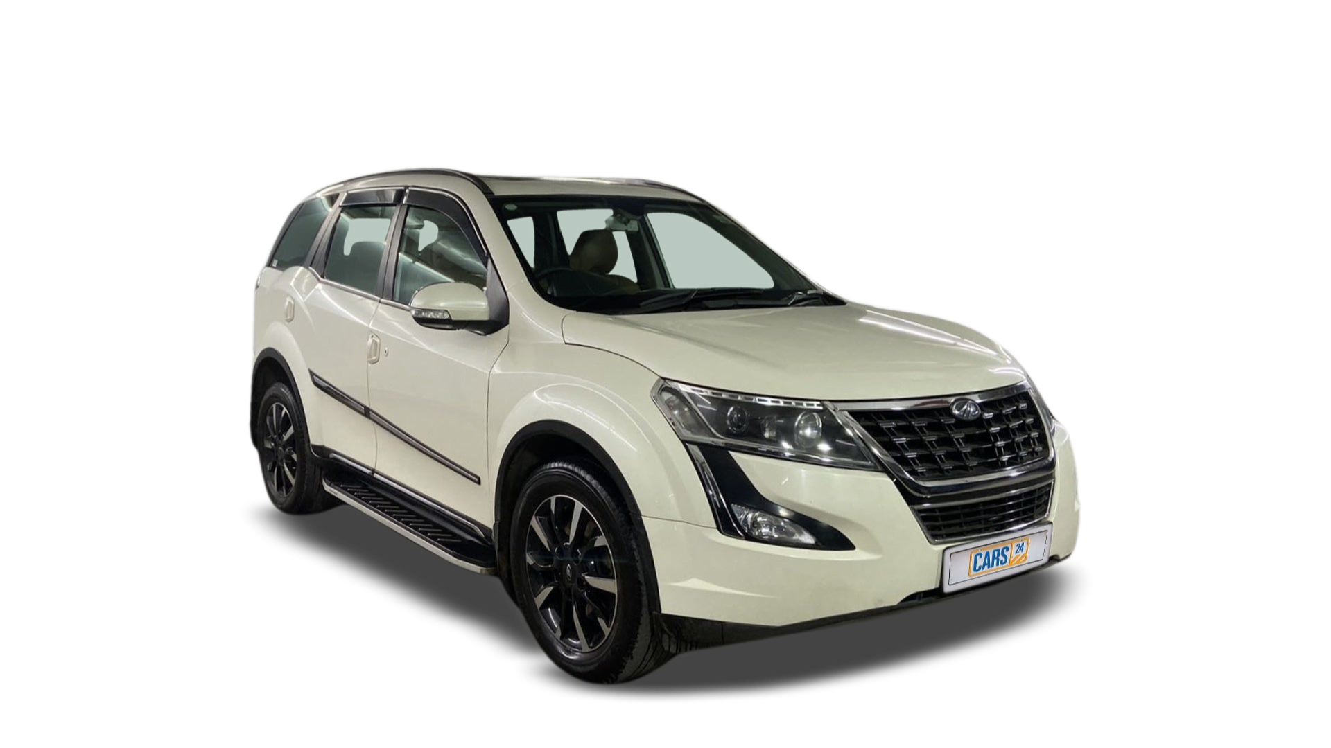 Mahindra XUV500-img