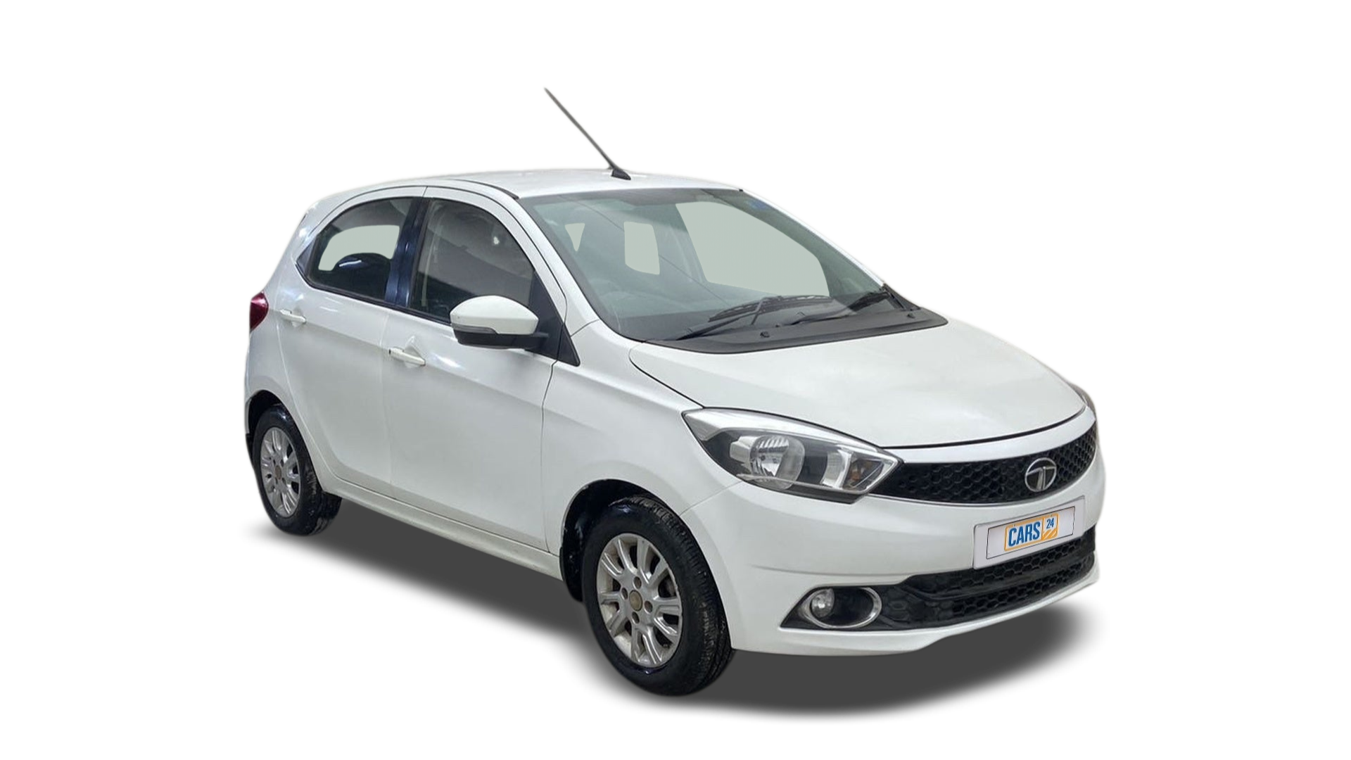 2016 Tata Tiago - Hatchback - Petrol - Manual - ₹3.46 lakh