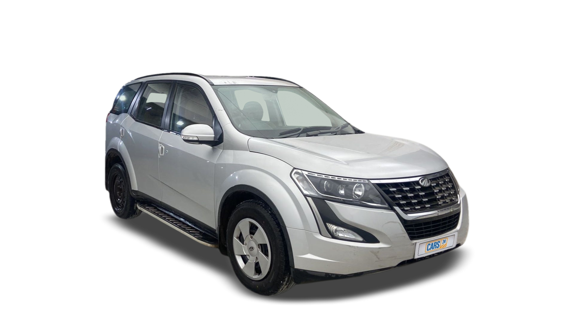Mahindra XUV500-img