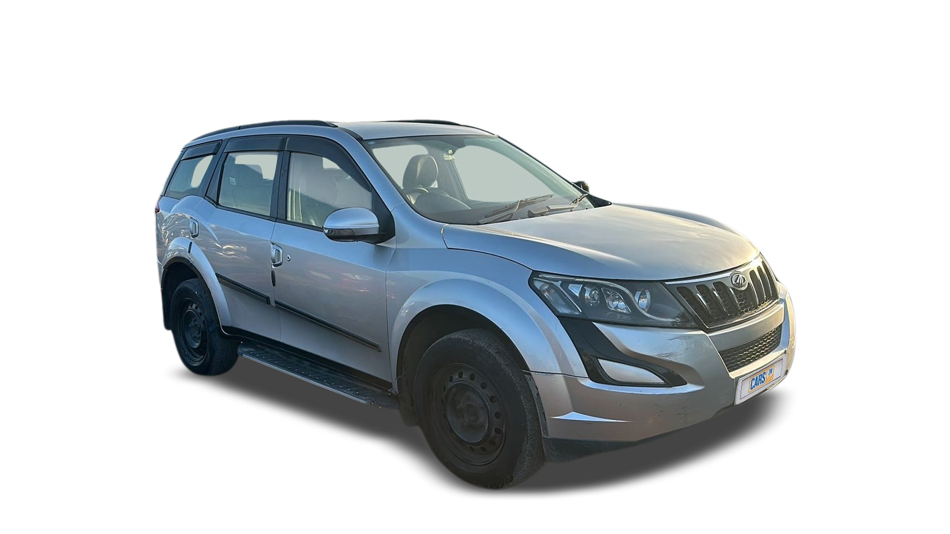 Mahindra XUV500-img