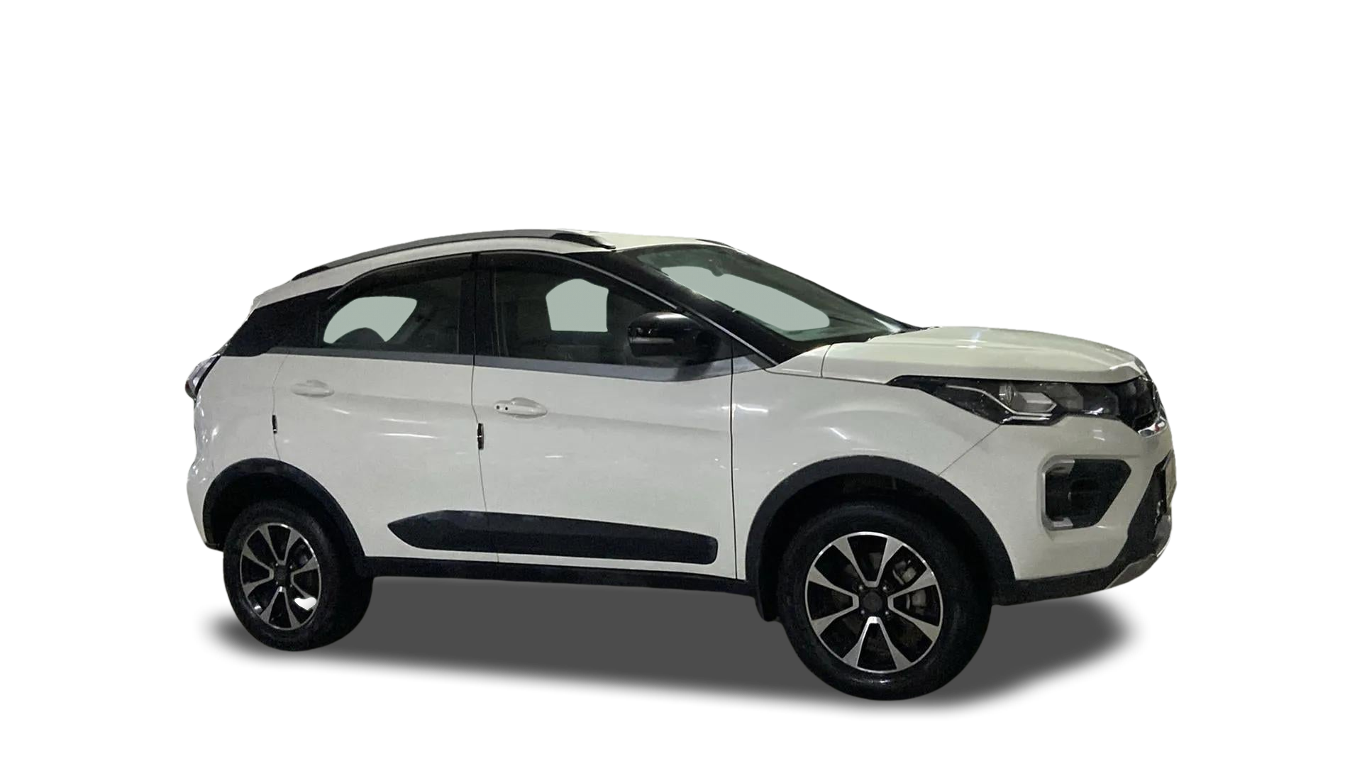 Tata NEXON-img