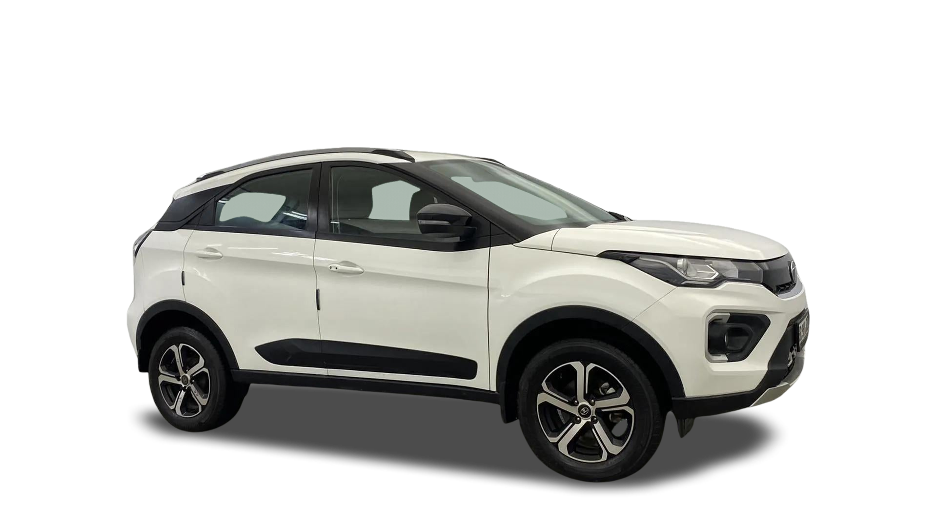 Tata NEXON-img