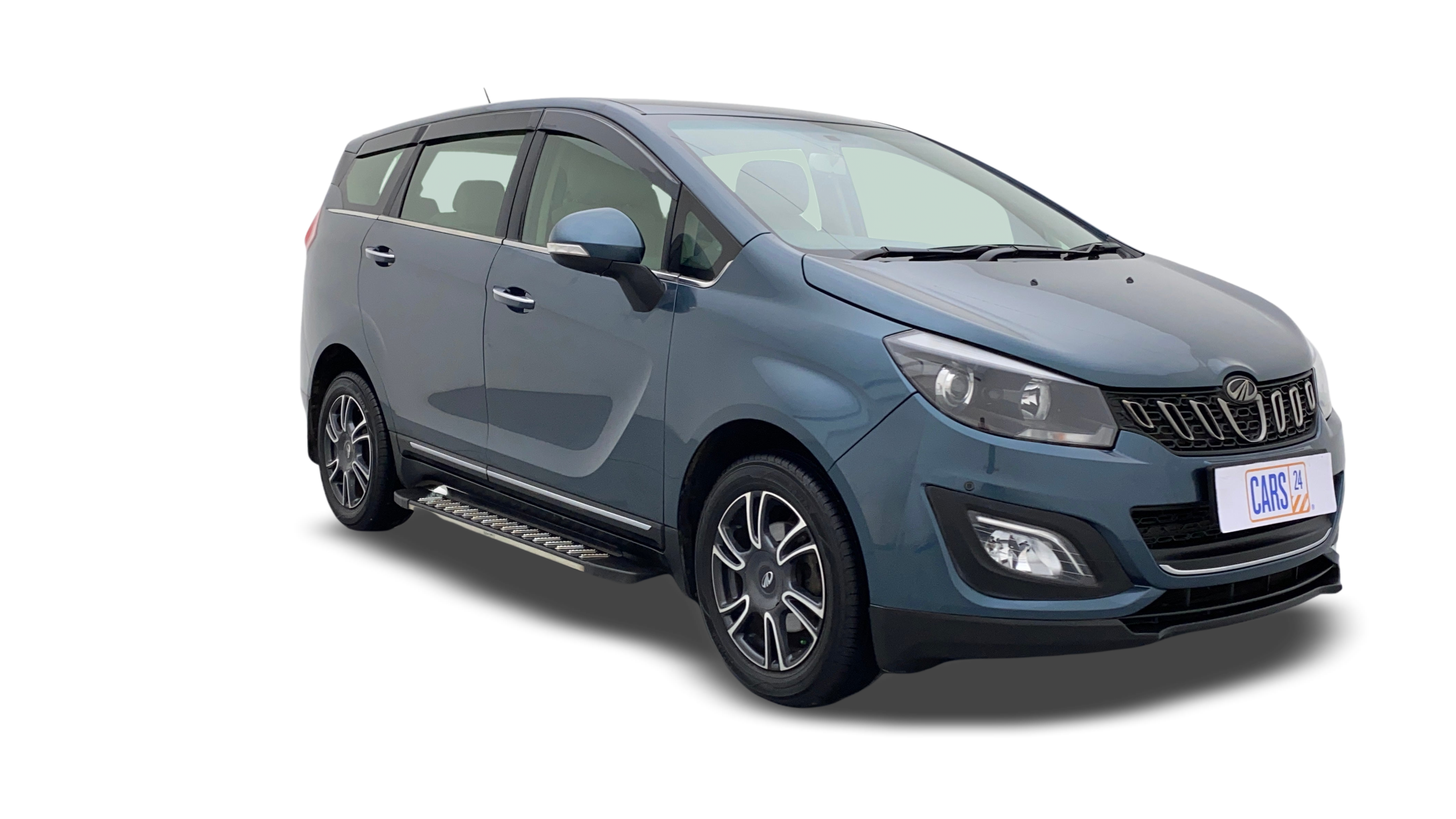 Mahindra MARAZZO-img