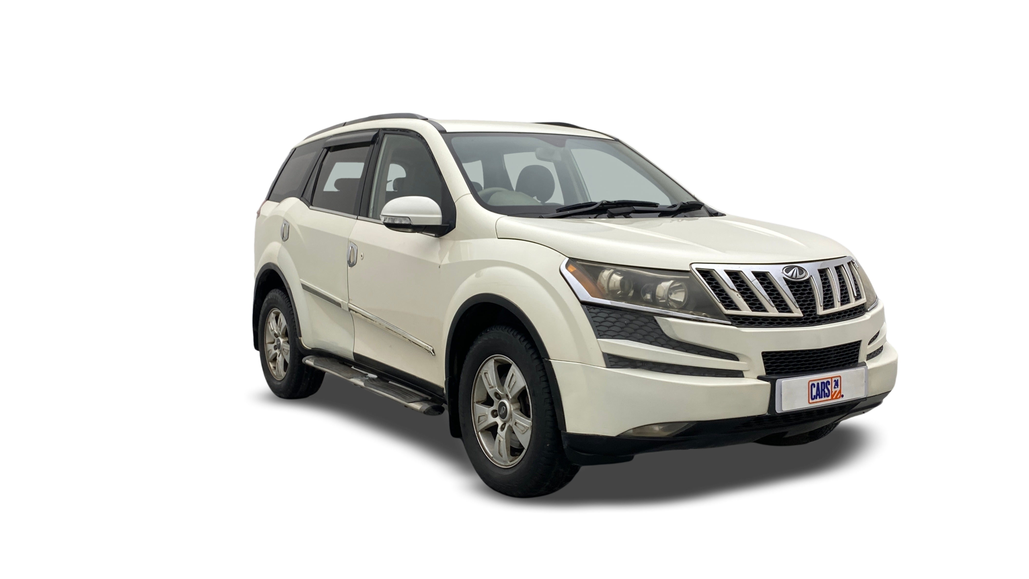 Mahindra XUV500-img