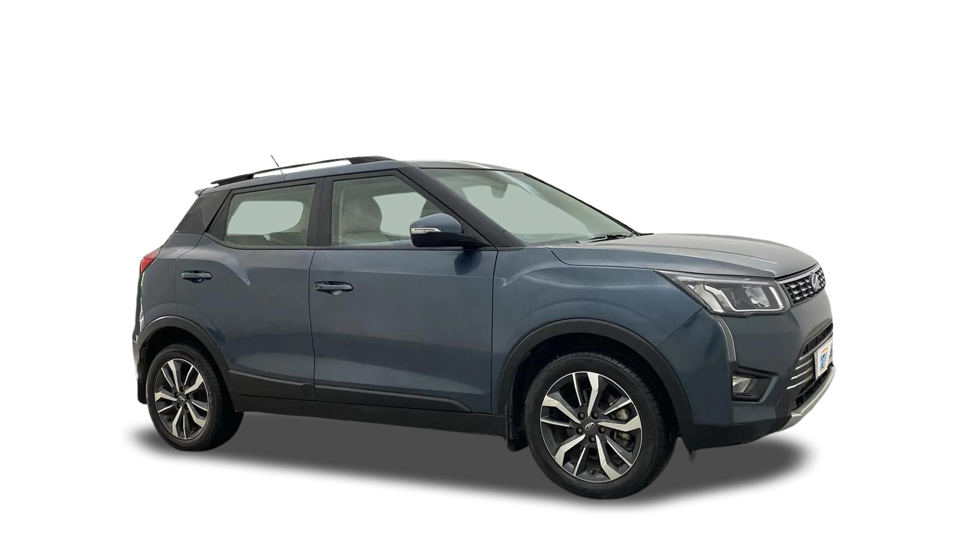 Mahindra XUV300-img