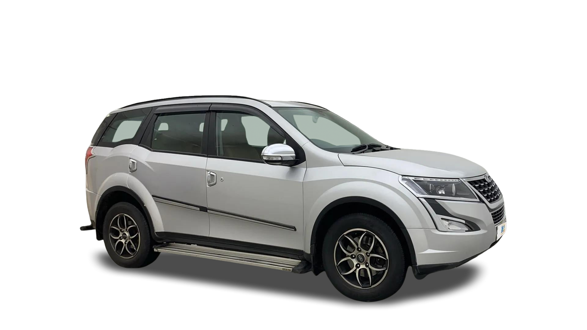 Mahindra XUV500-img