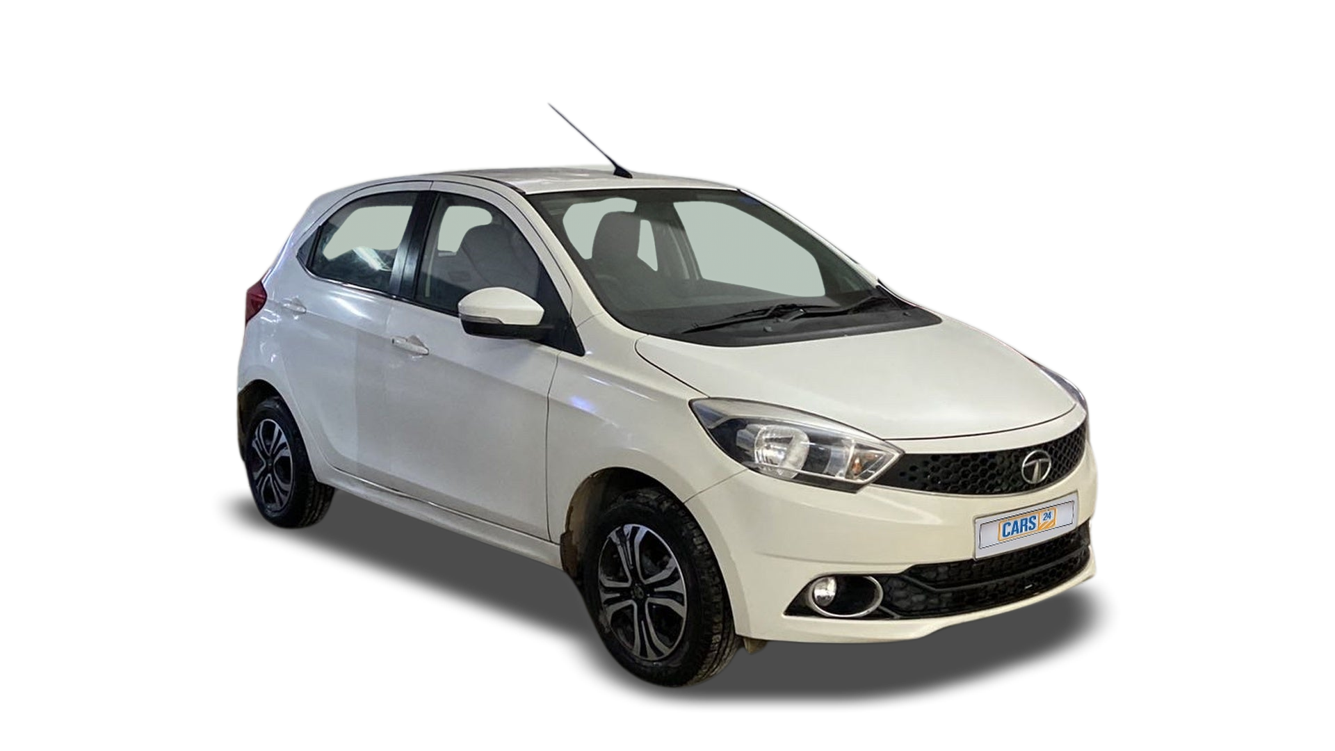 2018 Tata Tiago - Hatchback - Petrol - Manual - ₹4.02 lakh