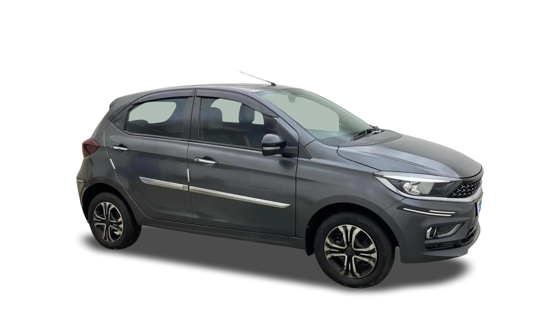 Tata Tiago-img