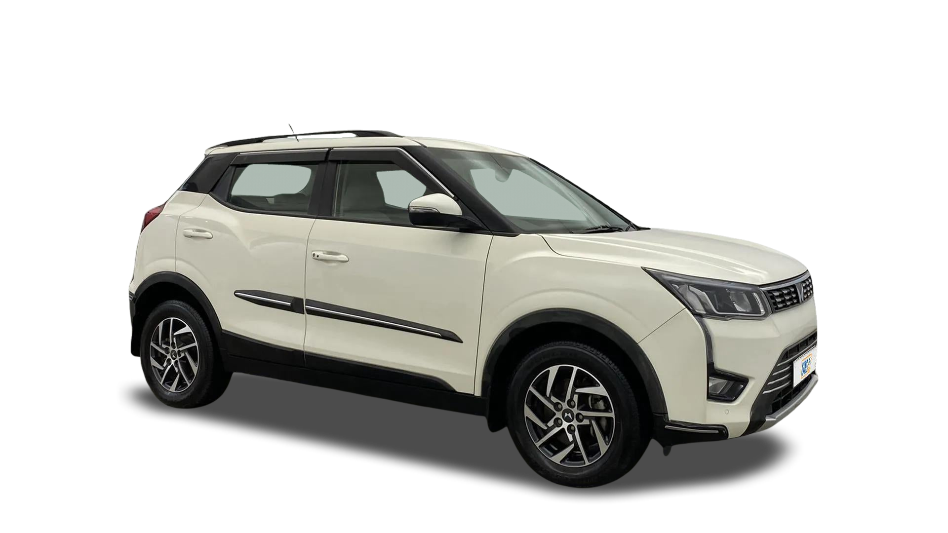 Mahindra XUV300-img