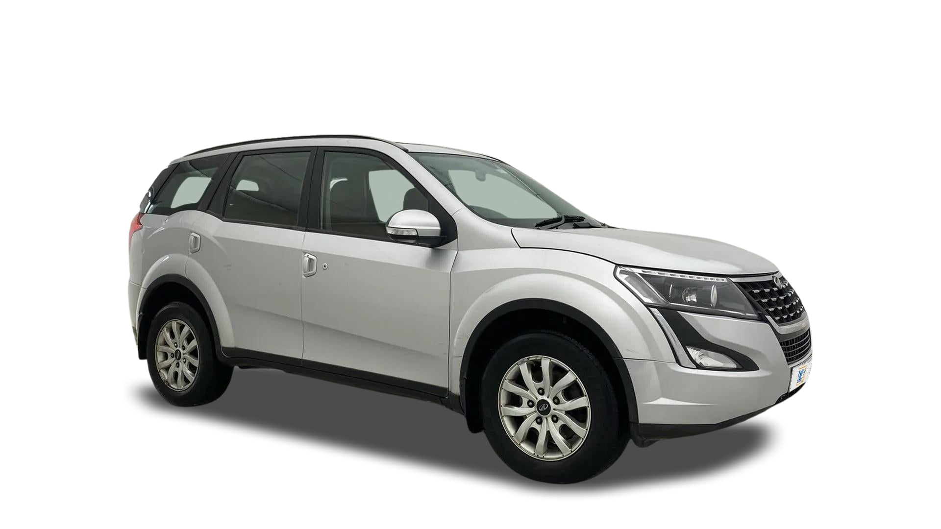 Mahindra XUV500-img