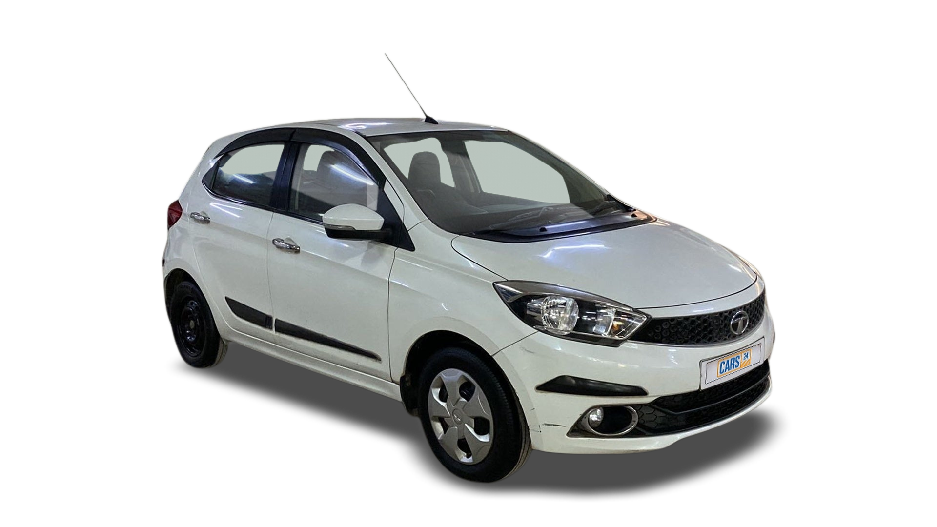 2017 Tata Tiago - Hatchback - Petrol - Manual - ₹3.28 lakh