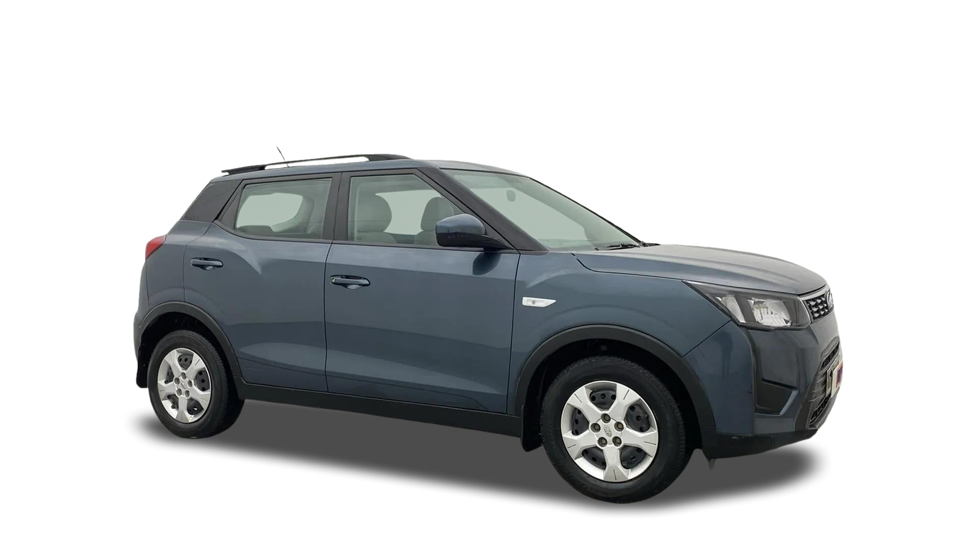 Mahindra XUV300-img