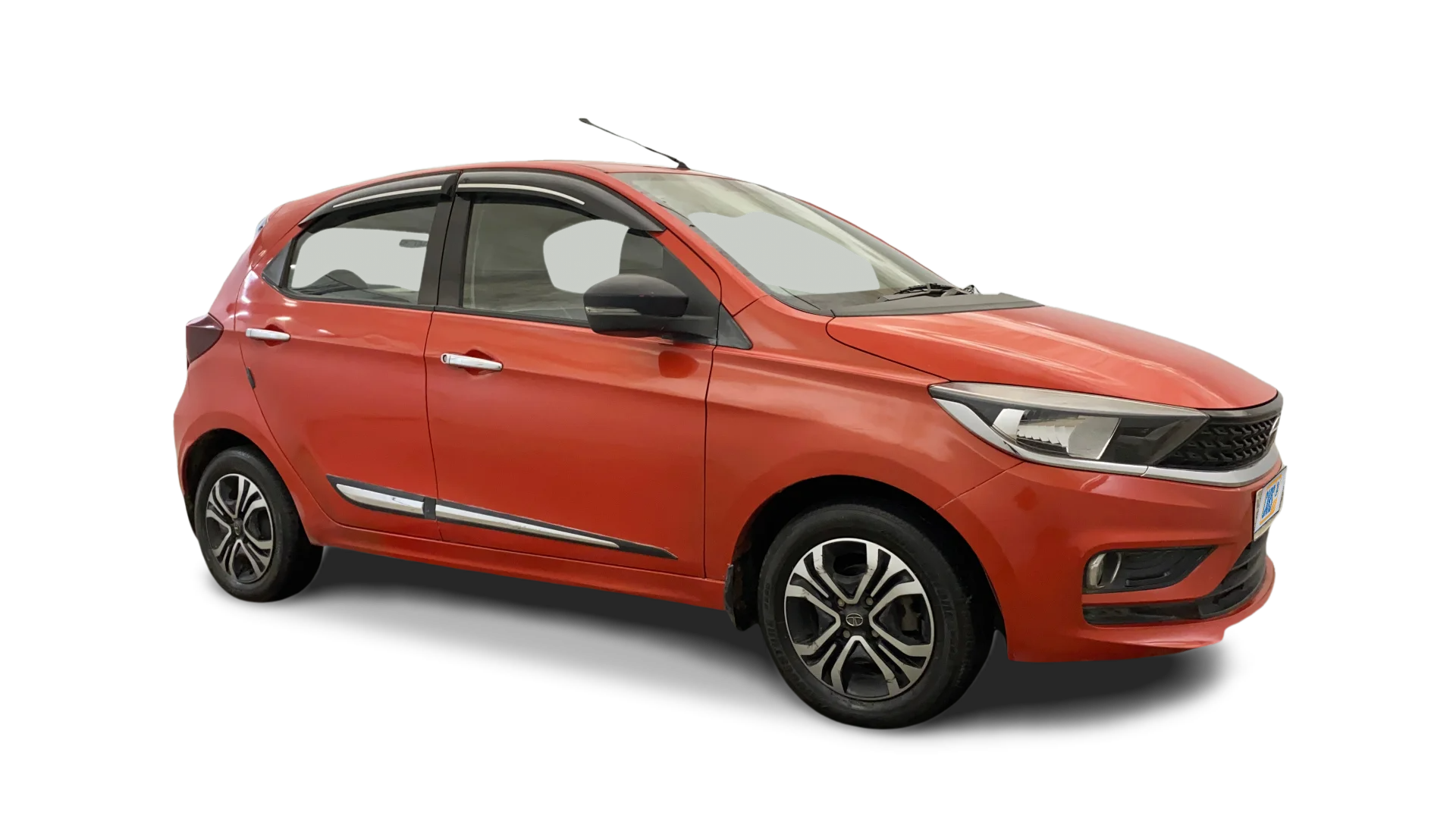 Tata Tiago-img