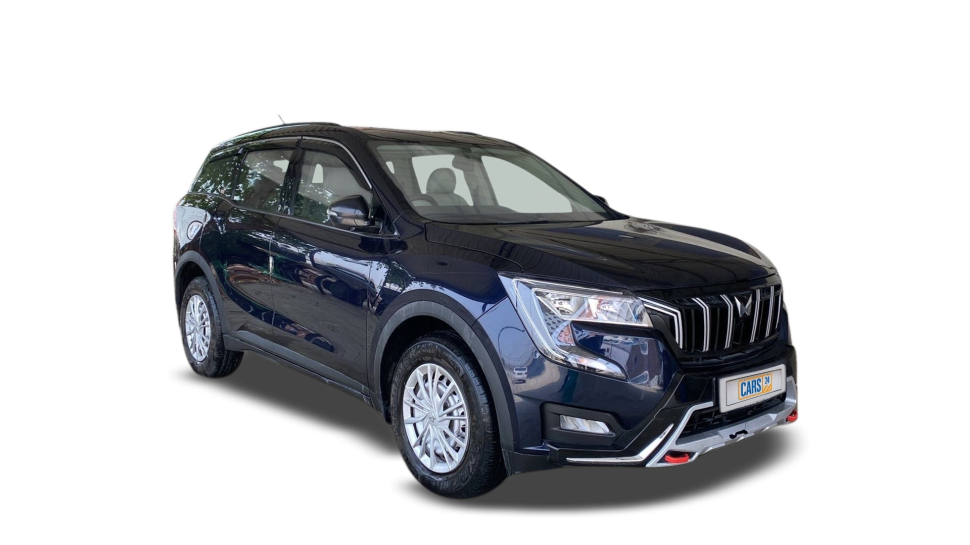 Mahindra XUV700-img