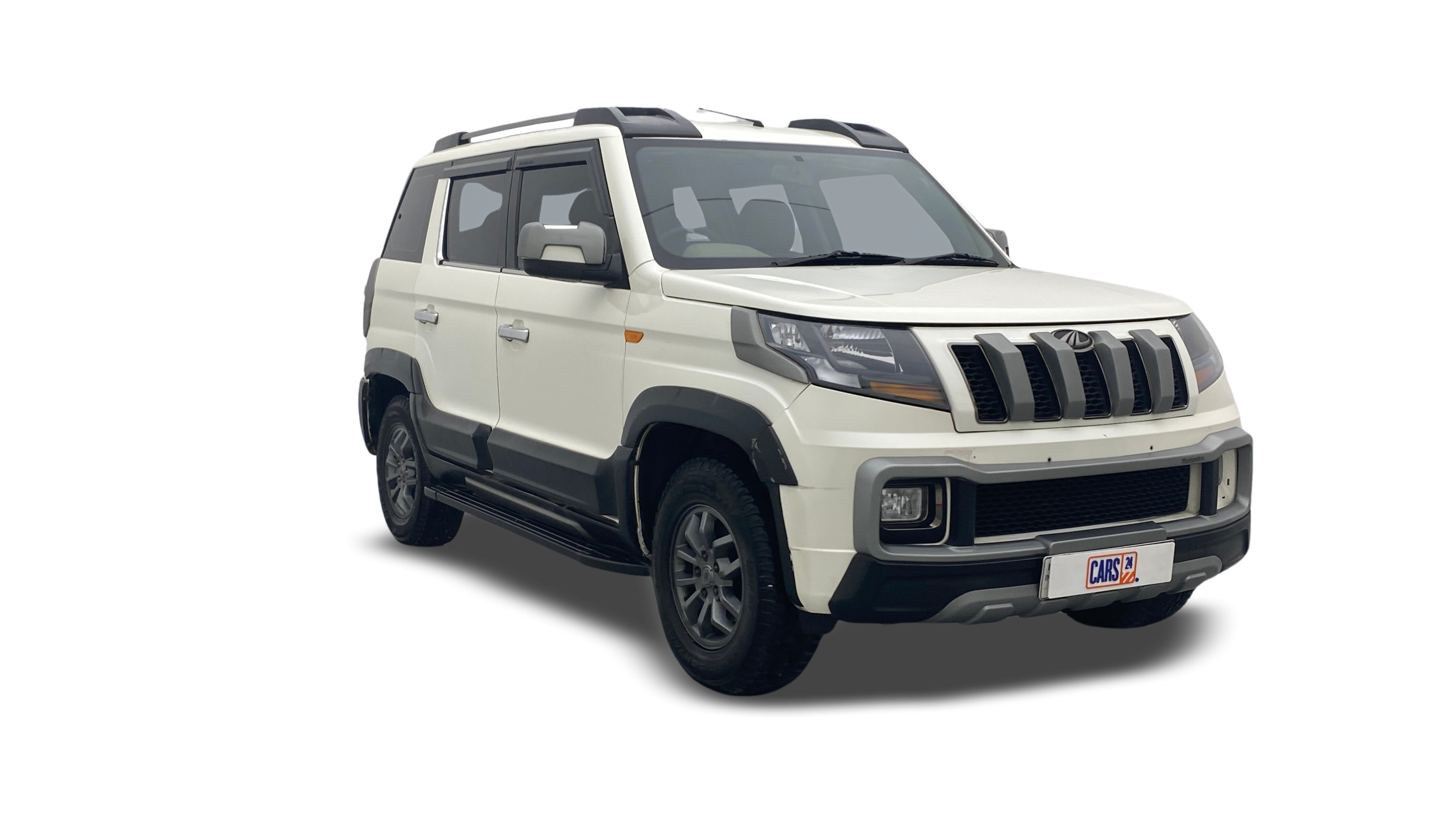 Mahindra TUV300-img