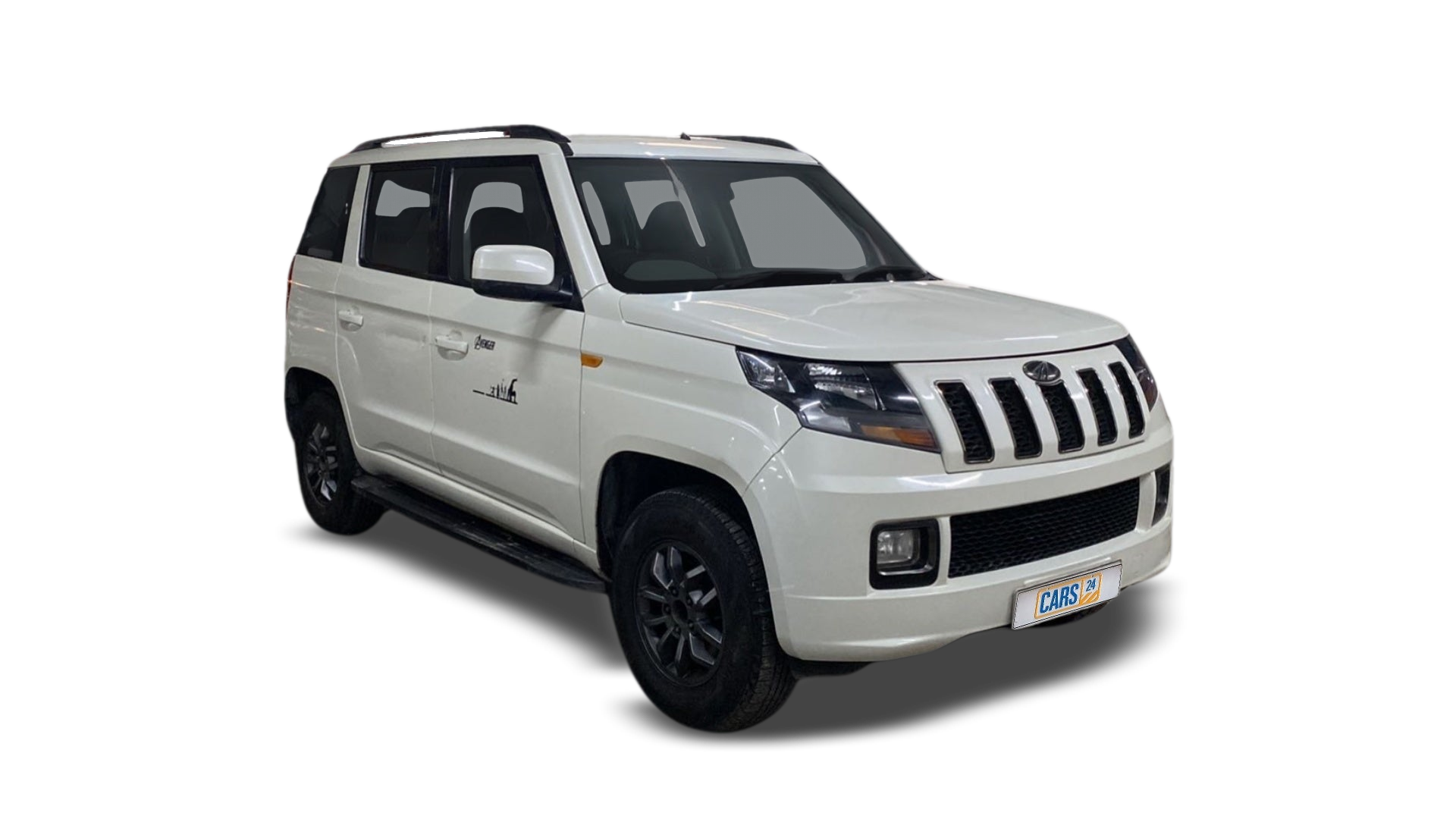 Mahindra TUV300-img