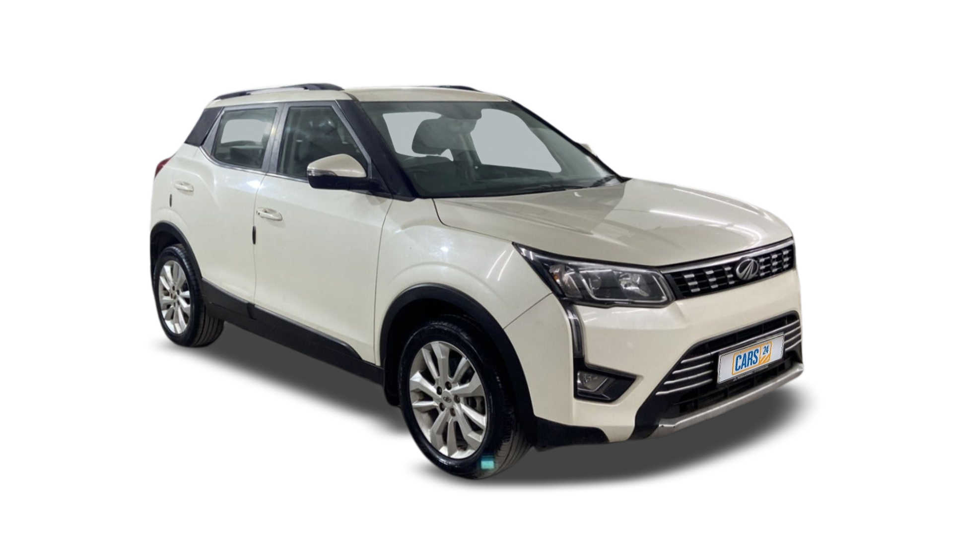2019 Mahindra XUV300 - SUV - Diesel - Automatic - ₹10.72 lakh