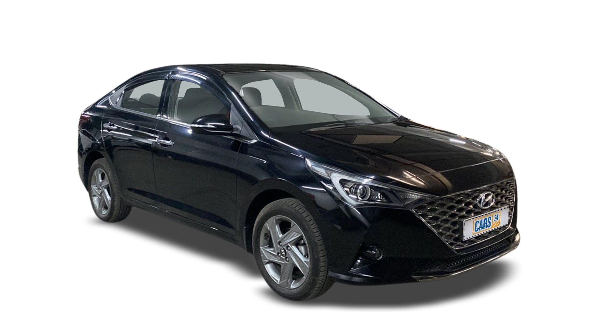 Hyundai Verna-img