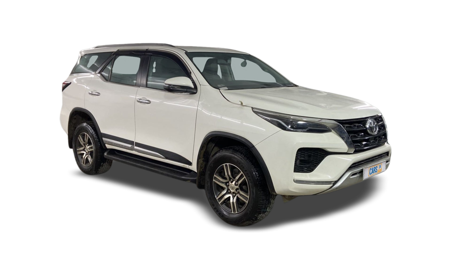 Toyota Fortuner-img