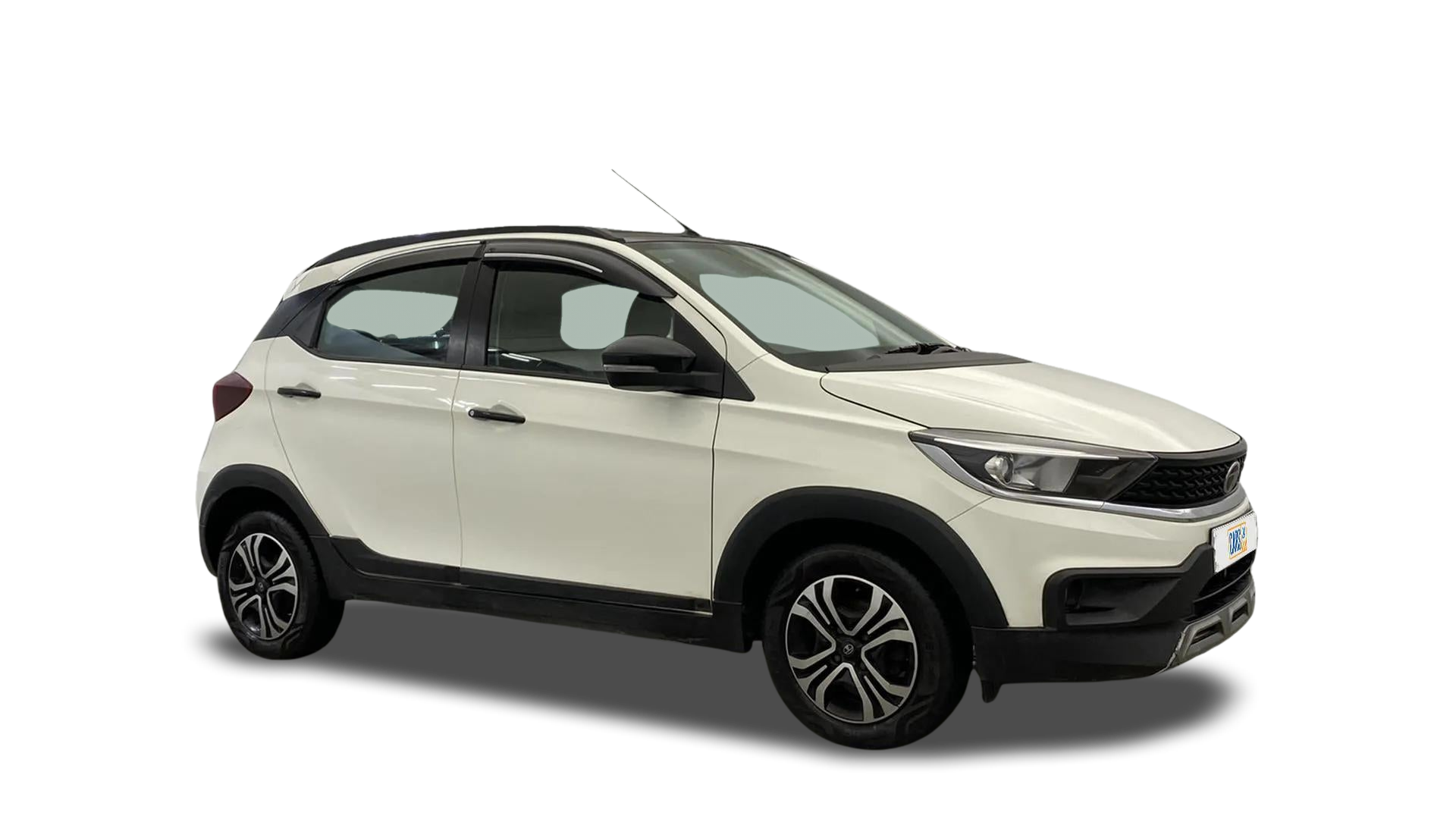 Tata TIAGO NRG-img